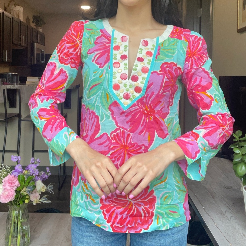 Lilly Pulitzer Graphic Tunic with Mandarin Collar and Bell Sleeves